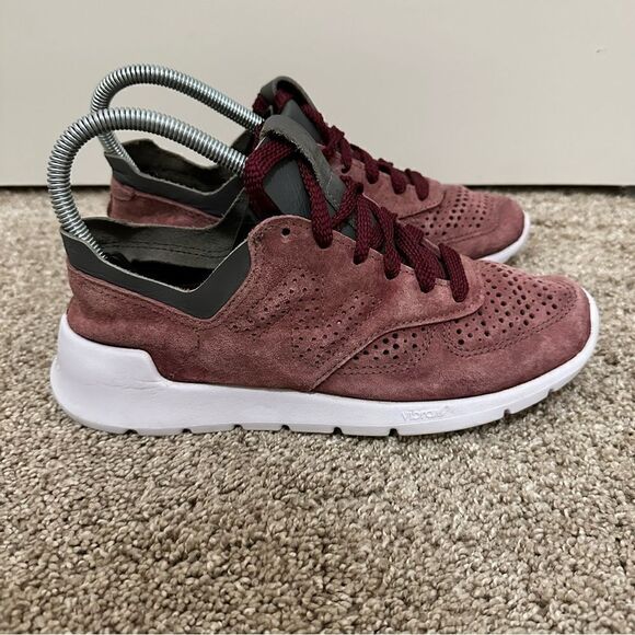 New Balance 1978 Burgundy and White Women’s Size 5.5 - Picture 2 of 9